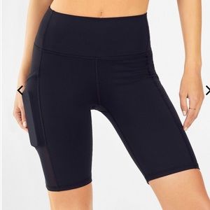 Mila High-Waisted Pocket Short 9